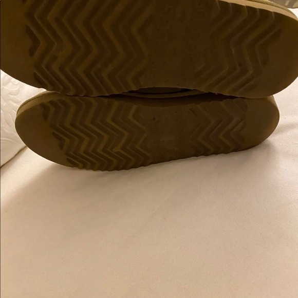 Uggs size 8 - Picture 6 of 6